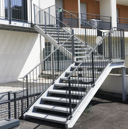 Escalier à quartier tournant Garde corps galvanisé Lyon Vaise